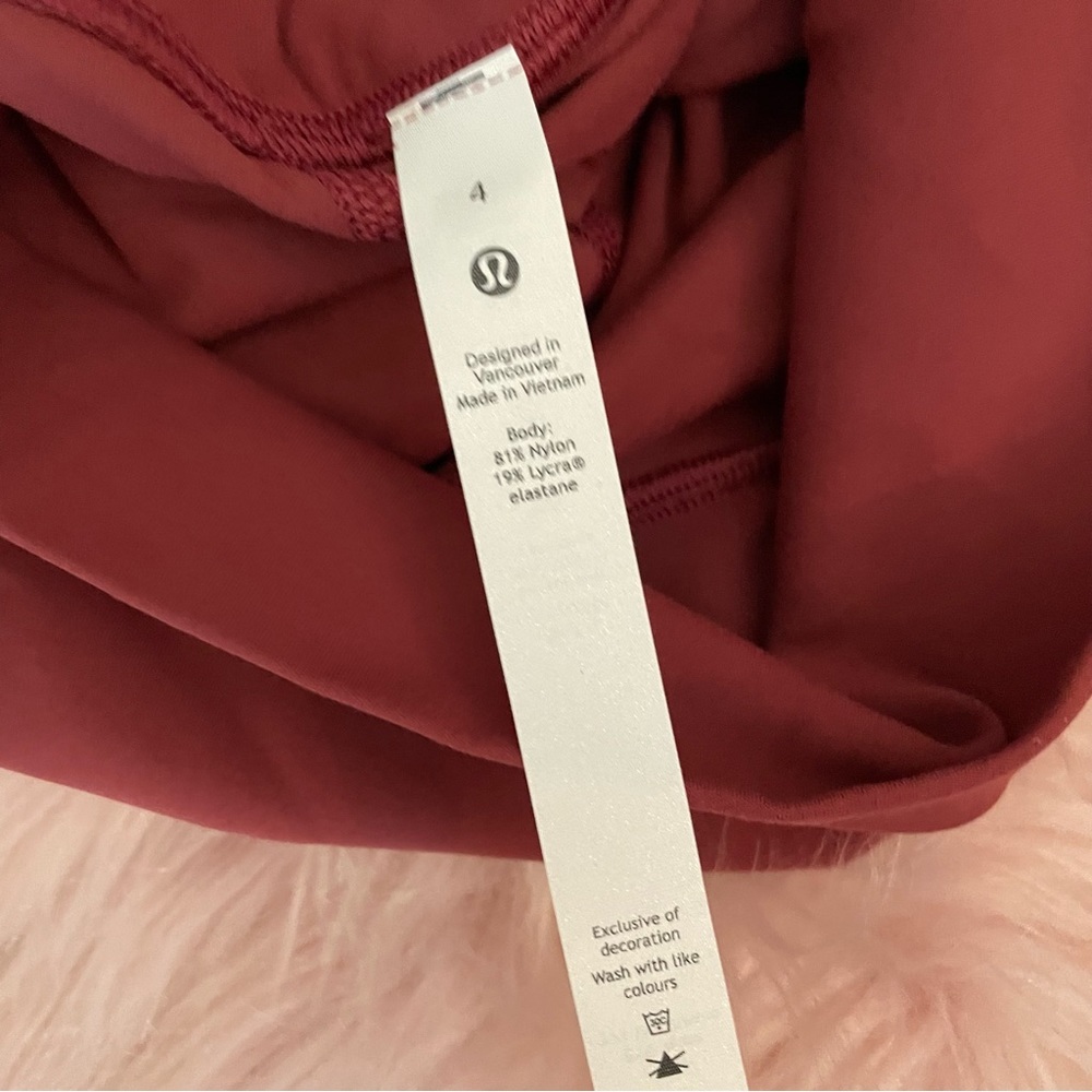 ✴️ NWT LULULEMON ALIGN PANT SIZE 4 MULLED WINE 28” FULL LENGTH WITH POCKETS - Picture 2 of 6